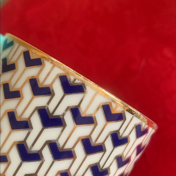 Tiffany & Co. retired manhattan Blue and metallic Gold Patterned Mug rare - Picture 8 of 8